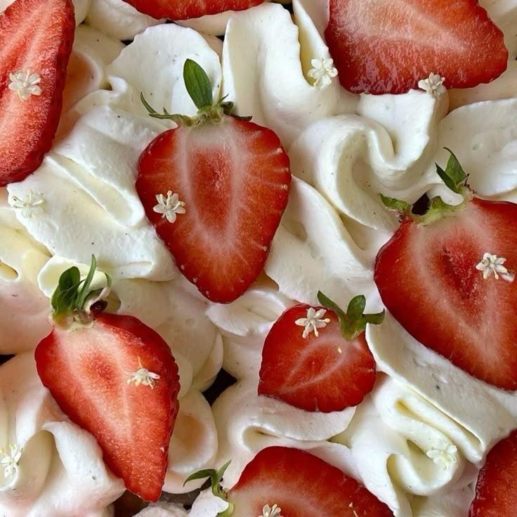 Berry Patch Bliss: Hand-Selected Berries Box